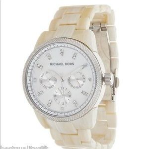 Michael Kors MK5625 Wrist Watch For Women